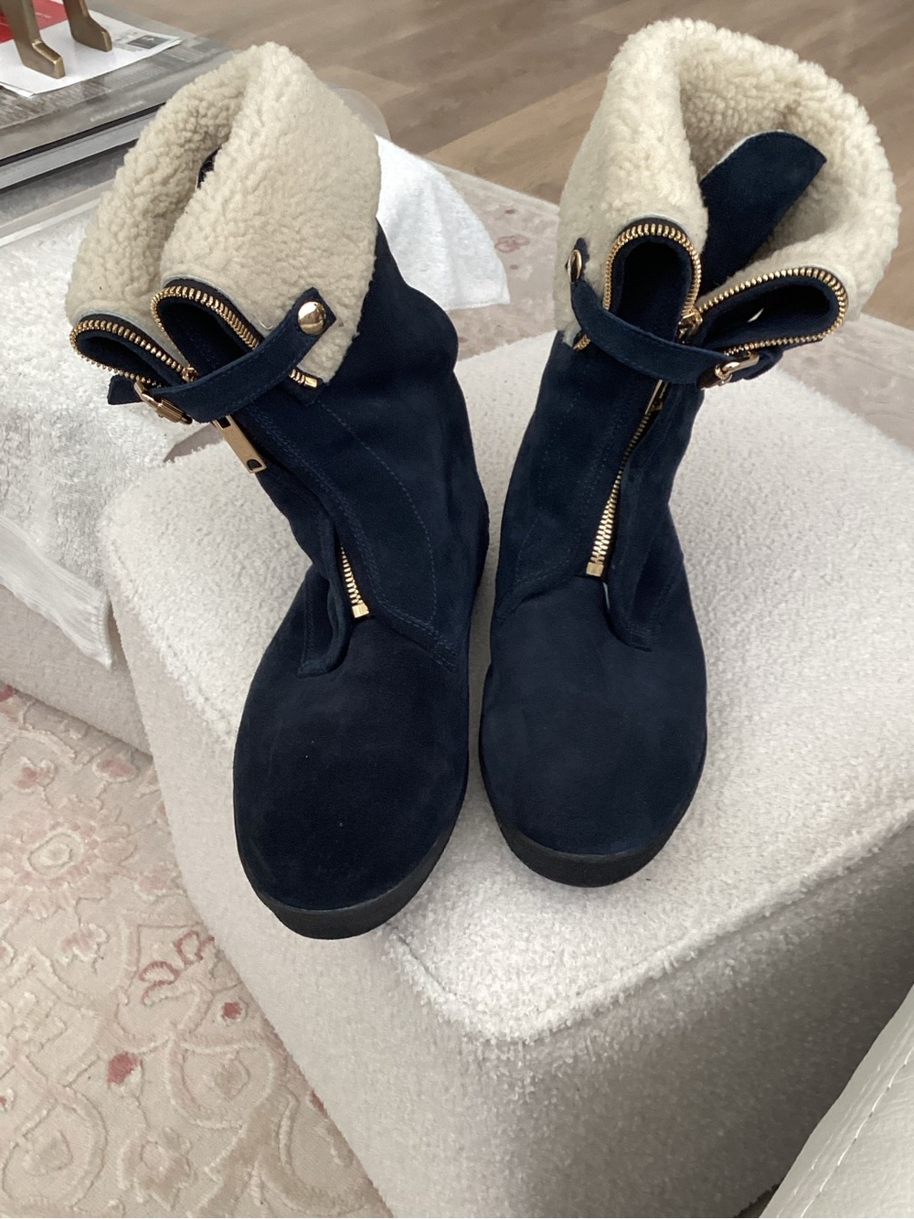 Burberry Black Suede Mid-Calf Shearling-Lined Zip Boots 8 - Picture 2 of 15
